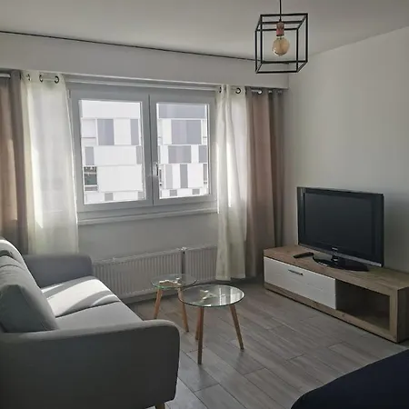 Apartmán Avec Cuisine Separee Proche De La Gare *