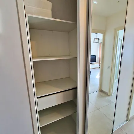 Avec Cuisine Separee Proche De La Gare Apartmán *