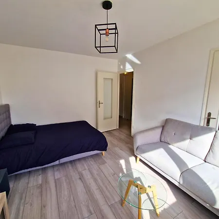 Avec Cuisine Separee Proche De La Gare Apartmán