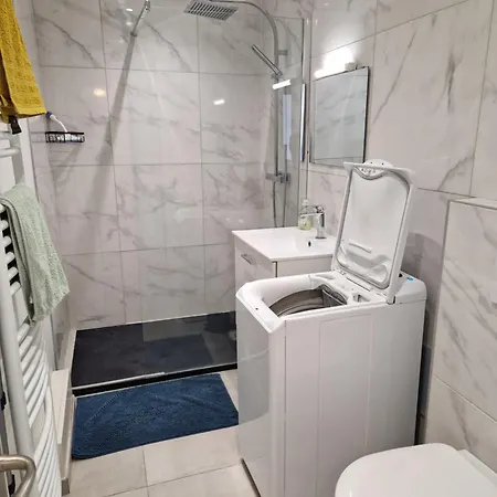 Apartmán Avec Cuisine Separee Proche De La Gare Annemasse