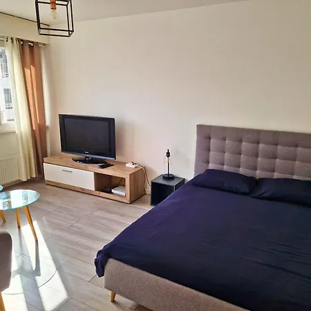 Apartmán Avec Cuisine Separee Proche De La Gare *